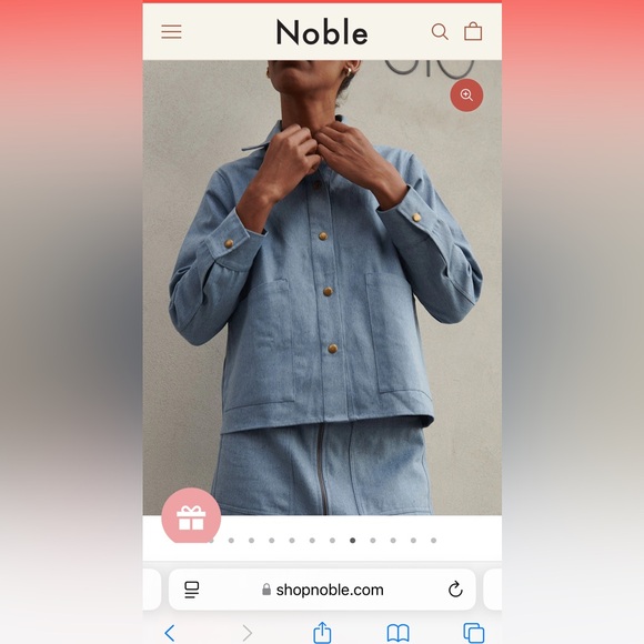 Noble Denim Skirt in S
Runs Small IMO
Back pocket and slit
Front zipper - Picture 5 of 5